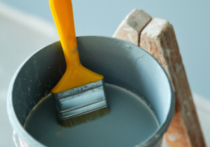 SR Rénovation est fier de partager avec vous un projet de peinture réalisé chez un couple de particuliers du côté de Graulhet. Ce chantier a permis de transformer radicalement l'apparence de leur intérieur, apportant fraîcheur et style à leur maison.